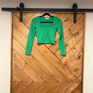 Babaton Aritzia Green Long Sleeve Scoop Neck Crop Top Small